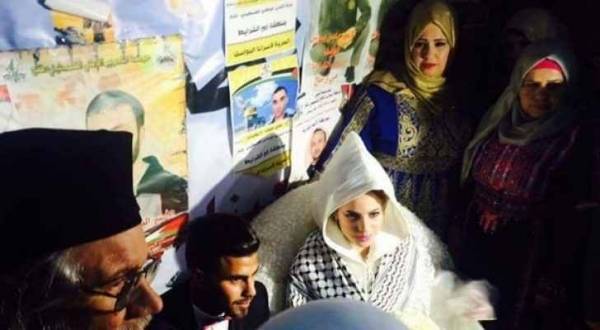 بالصور.. حفل زفاف في خيمة اعتصام الاسرى برام الله