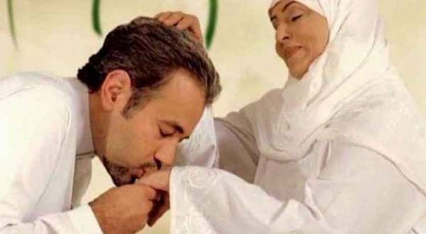 الإفتاء: (لا يجوز للرجل أن يظلم زوجته لإرضاء أمه)