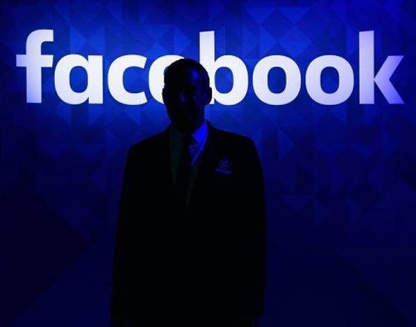 55 طلبا اردنيا لمعلومات من فيسبوك