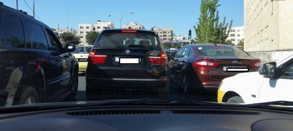 مواطنة ألمانية بعد زيارتها للأردن:(الشارع مسربين)فجأة يصبح ٤ مسارب(خبرةجديدة)