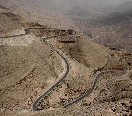 24 ساعة لإنقاذ دليل سياحي بالبترا