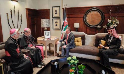 الملك يستقبل المدبر الرسولي للبطريركية اللاتينية في القدس