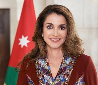 الملكة :بوركت سواعدكم وإنجازاتكم