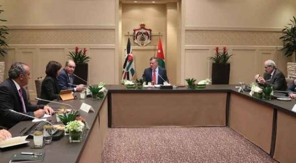 الملك يؤكد ضرورة تسهيل الإجراءات أمام المواطنين