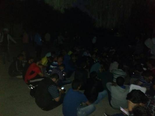 من الصباح وحتى الليل طلبة البوليتكنك مستمرون باعتصامهم  (صور)