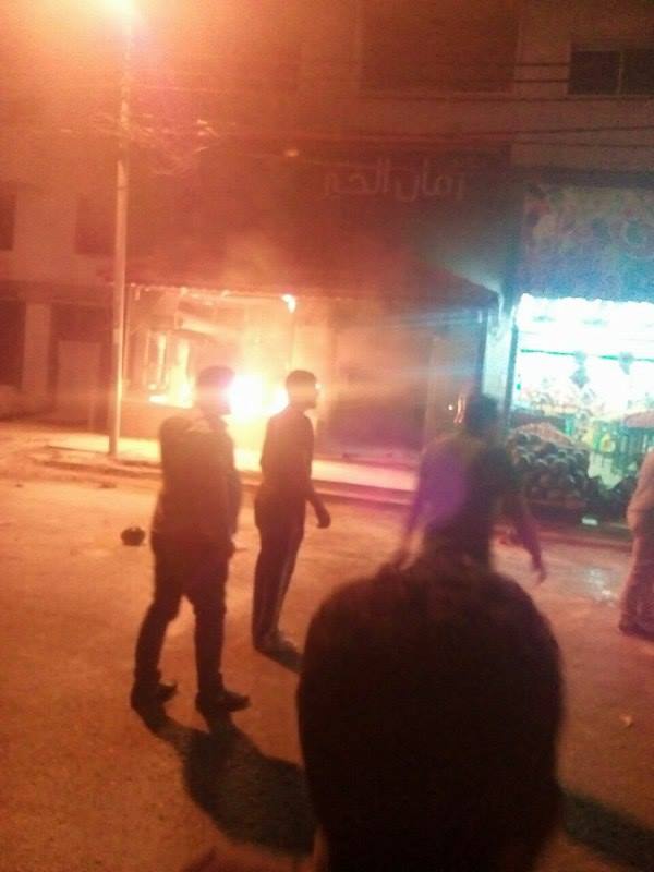 بالصور .. اخماد حريق شب في مطعم بمنطقة الحي الشمالي في اربد