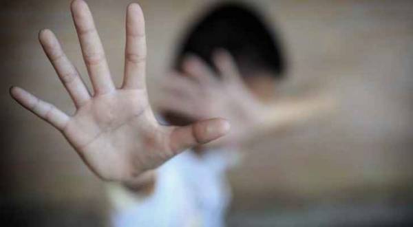 صاحب مدرسة خاصة في عمّان يعذب ابنه حتى الموت