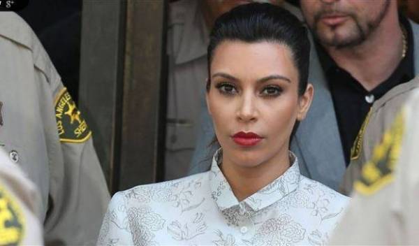 كيف يسرق النجوم الملايين من الأعمال الخيرية؟