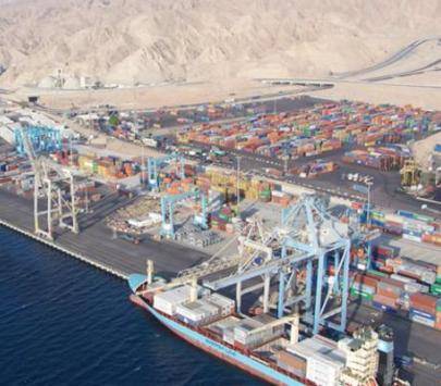 ٩٠ باخرة غاز دخلت العقبة