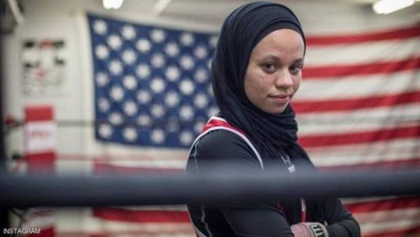 أول محجبة داخل حلبات الملاكمة!