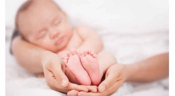 الإفتاء: لا يجوز للزوج أن يهدد زوجته بالطلاق إذا طلبت الحمل