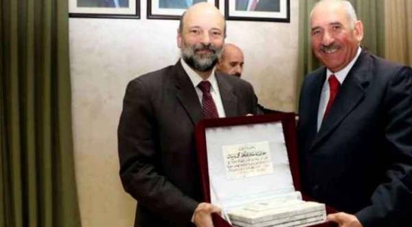 الرزاز يدرس إلغاء قرارات اتخذها الذنيبات حول المدارس الخاصة