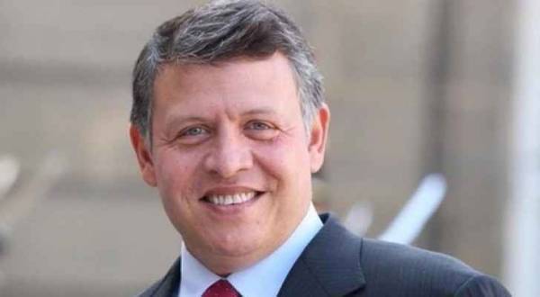 الملك يهنئ ماكرون بانتخابه رئيسا لفرنسا