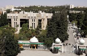 «الأردنية» تطبق نظام التعلم المدمج لتدريس 60 مادة