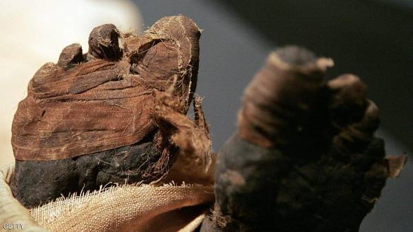 مصر تعلن اكتشاف 17 مومياء في سراديب