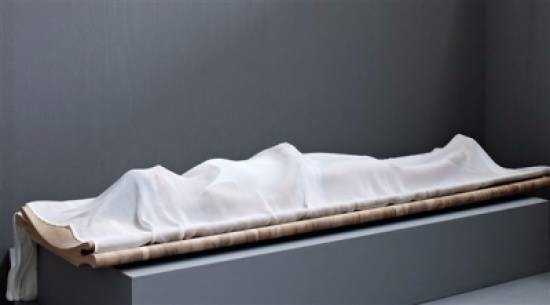 تغسيل الموتى عقوبة لزوجة إيرانية على خيانتها