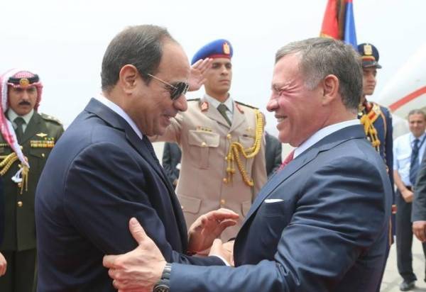 بالصور...الملك والسيسي يتفقان على توحيد الصف العربي وتنسيق المواقف