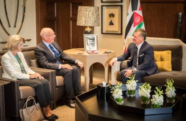 الملك يستقبل رئيس المنتدى الاقتصادي العالمي