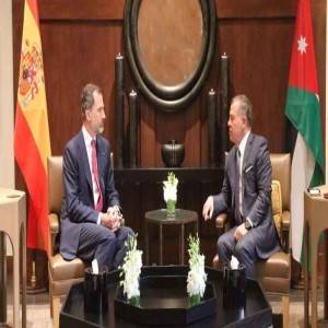 الملك والعاهل الإسباني يعقدان مباحثات ثنائية وموسعة