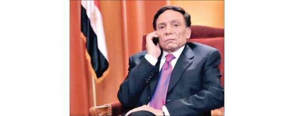 عادل إمام في عيد ميلاده الـ 77: «هاتفي لم يتوقف عن الرنين»