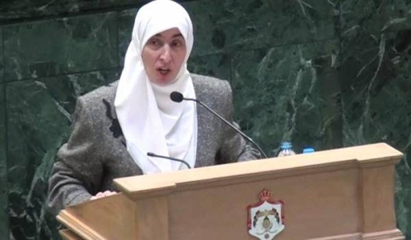 طهبوب تكشف بالوثائق: الحكومة تصرف 87 الف دينار لمستشار عمالي وثيقة