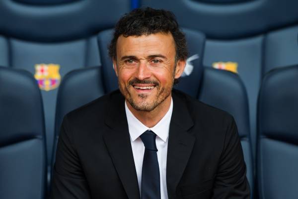 جماهير برشلونة تحضر وداعاً خاصاً لإنريكي