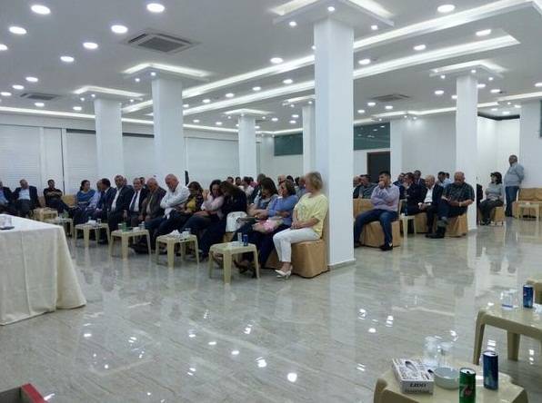 اللجنة الشعبية لاراضي الفحيص ترفض التفاوض مع لافاراج