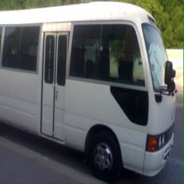 ضبط باص عمومي بحمولة 21 راكبًا يقل 60 شخصًا