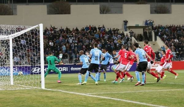 الفيصلي يتوج بلقب كأس الأردن لكرة القدم بعد تفوقه على الجزيرة بركلات الترجيح