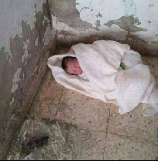 العثور على طفل لقيط في سحاب