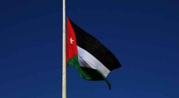 الديوان الملكي يعلن عن تنكيس العلم حدادا على ضحايا الهجوم على حافلة الأقباط