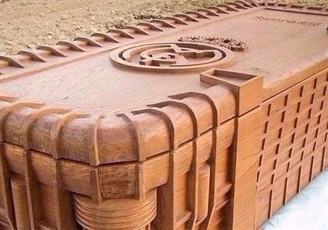 توابيت لمشجعي الريال والبرشا صور