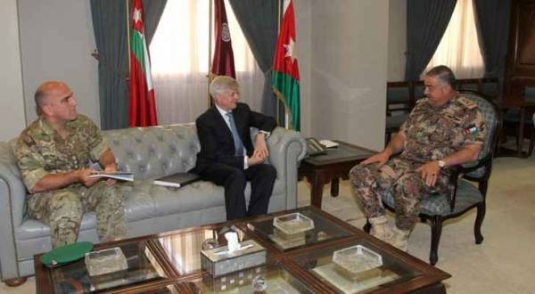 فريحات يستقبل السفير البريطاني