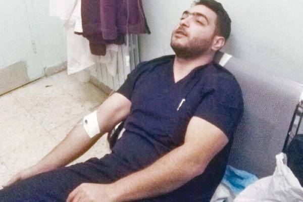 طبيب في البترا يداوي الناس وهو عليل
