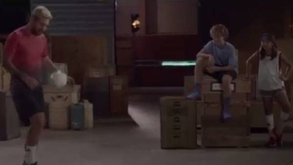 فيديو.. ميسي يكشف سر تألقه ومهاراته الكروية