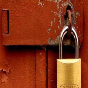 اغلاق 6 محلات كوفي شوب وتحليه مياه في الزرقاء