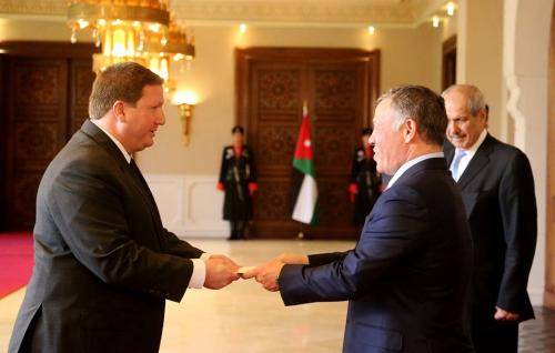 الملك يتقبل أوراق اعتماد عدد من السفراء