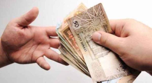 قسيمة شرائية وعيدية لكل منتفع من صندوق الزكاة