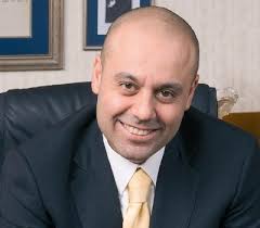 شاكرتوفيق فاخوري يملك في بنك الاردن 7 الاف سهم ويتقاضى 850 الف دينار سنويا