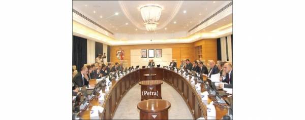 وقف تقديم 10 خدمات رئيسية ورقـيـــا وحصــرهــا إلكتـرونيـا