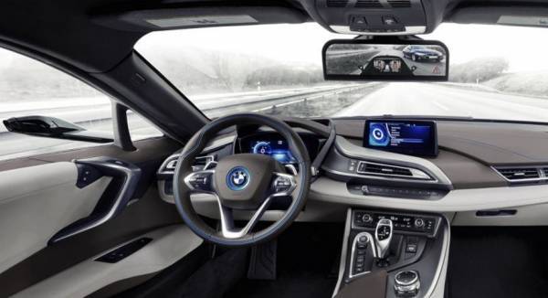 شركات السيارات تستغني عن المرايا الجانبية