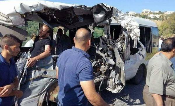 وفاة و17 إصابة بحادث مروع على طريق إربد الكورة