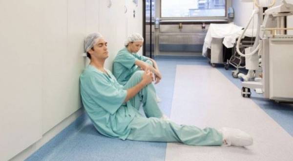 وزير الصحة يزور المستشفيات بالسر فجرًا ويطلب اليقظة وعدم التراخي