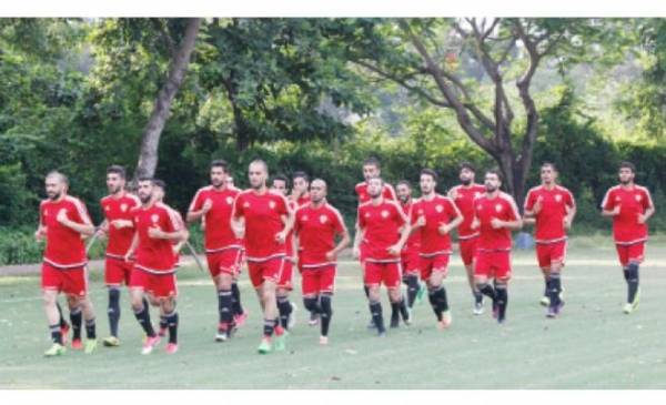 منتخب الكرة يباشر التدريبات في سايجون استعدادا لمواجهة فيتنام الثلاثاء