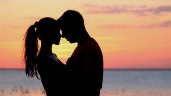 إشارات لا تتجاهلوها... دليل على أن شريككم السابق لا يزال يُحبّكم