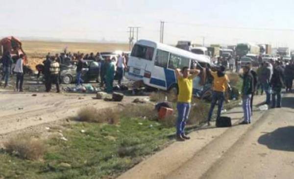 وفاتان بتدهور مركبة على الطريق الصحراوي