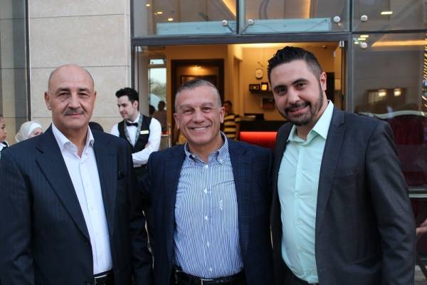 رجل الأعمال أرقم الرواشده يقيم حفل إفطار  رمضاني في مطاعم زهر اللوز .. صور