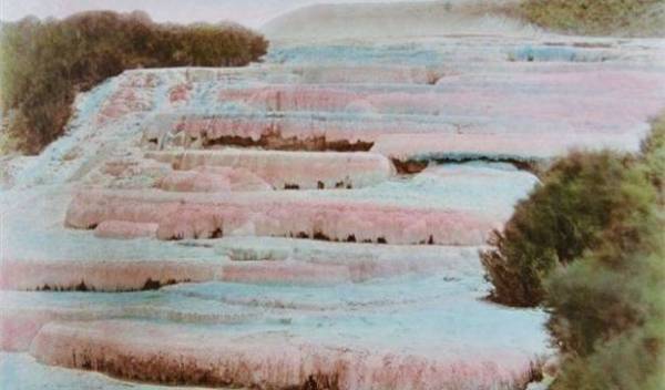 عالمان يكتشفان عجيبة الدنيا الثامنة