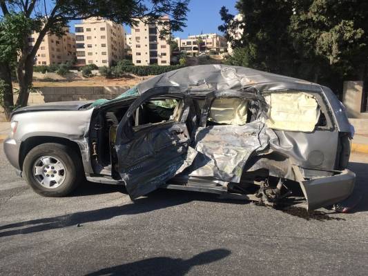 وفاتان و ٥ إصابات بحادث تصادم في عمّان..صور