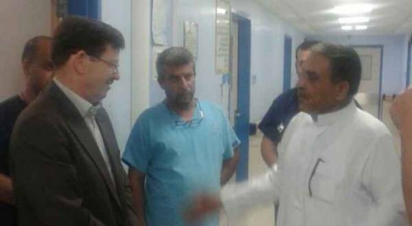 وزير الصحة يزور مستشفيات حكومية ويبدي ملاحظات متعلقة بالخدمة